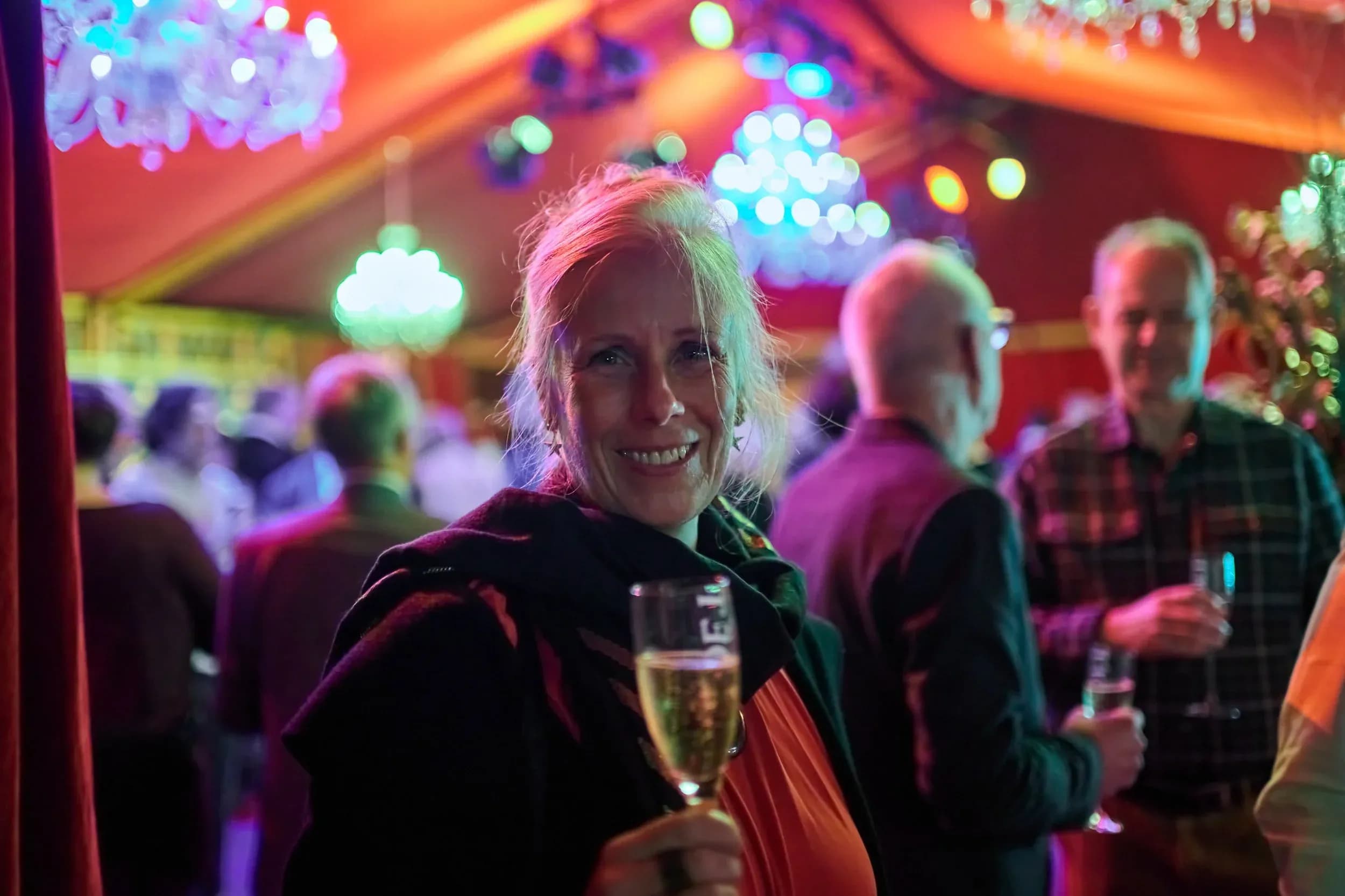 Unsere Weihnachtsfeier 2024 im Palazzo von Cornelia Poletto – Foto 1